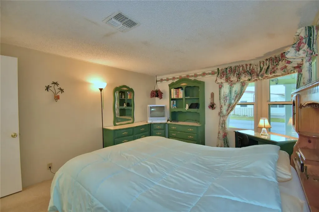 4802 Colonnades Circle E Lakeland FL 33811