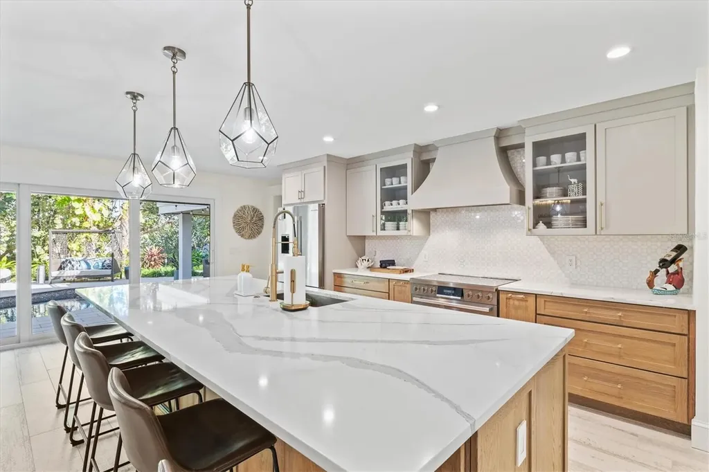 506 58th Street Holmes Beach FL 34217
