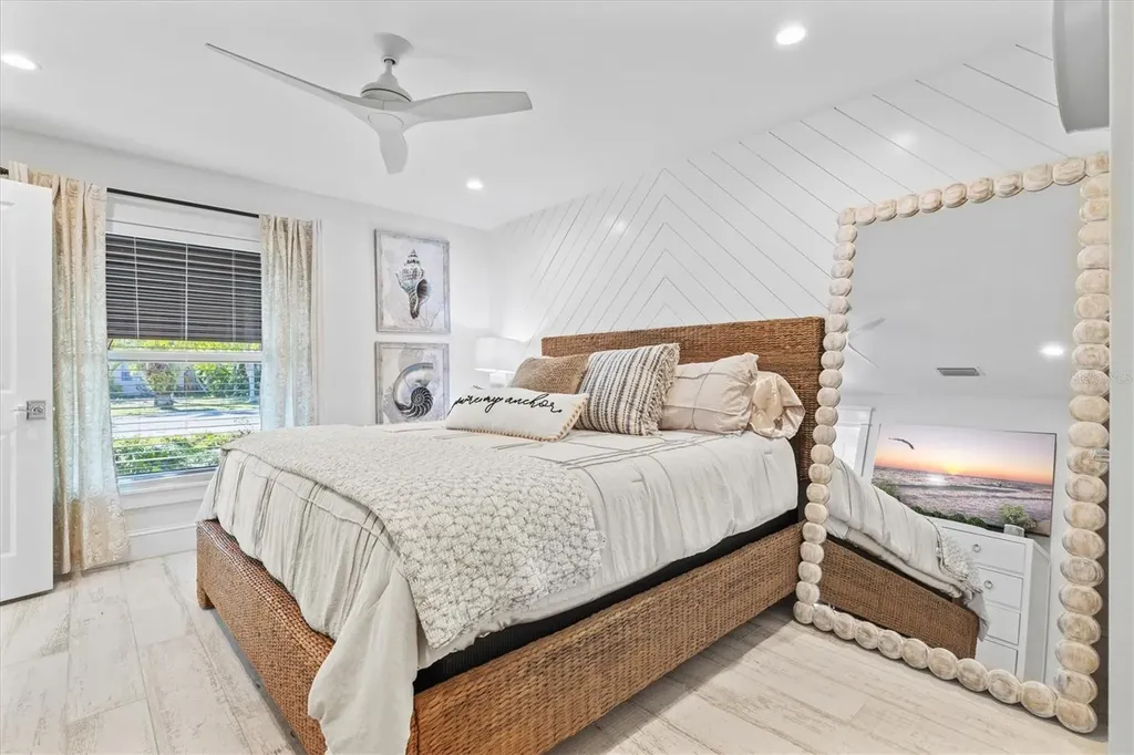 506 58th Street Holmes Beach FL 34217