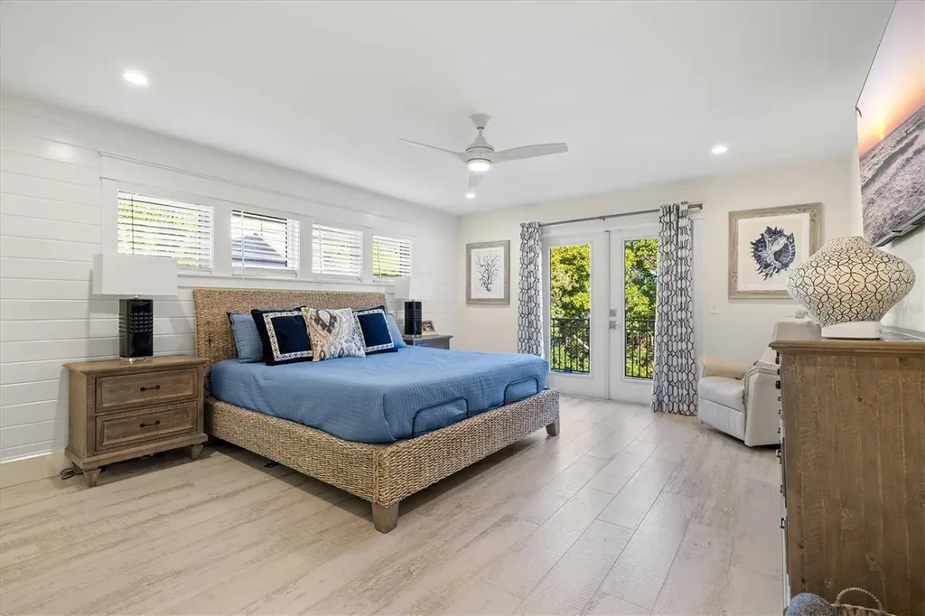506 58th Street Holmes Beach FL 34217
