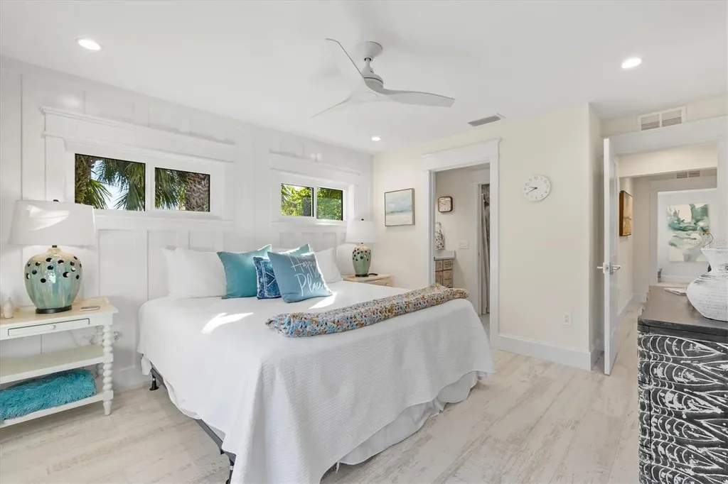 506 58th Street Holmes Beach FL 34217