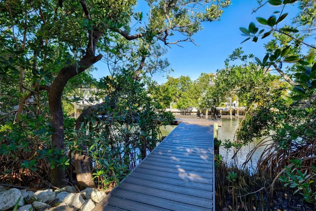 506 58th Street Holmes Beach FL 34217
