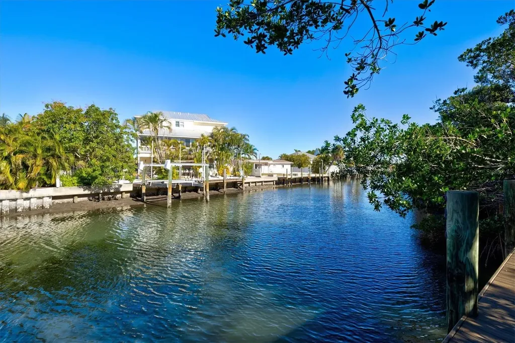 506 58th Street Holmes Beach FL 34217