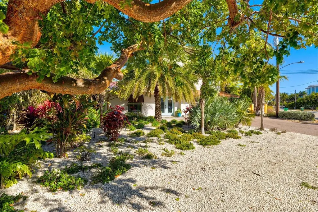 506 58th Street Holmes Beach FL 34217