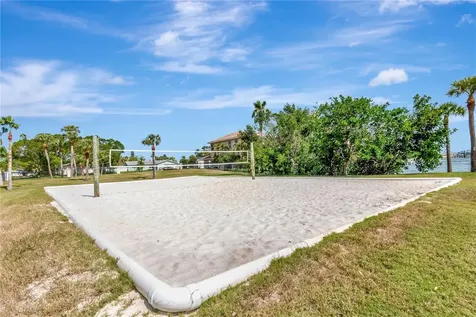 3783 Pompano St Petersburg FL 33705