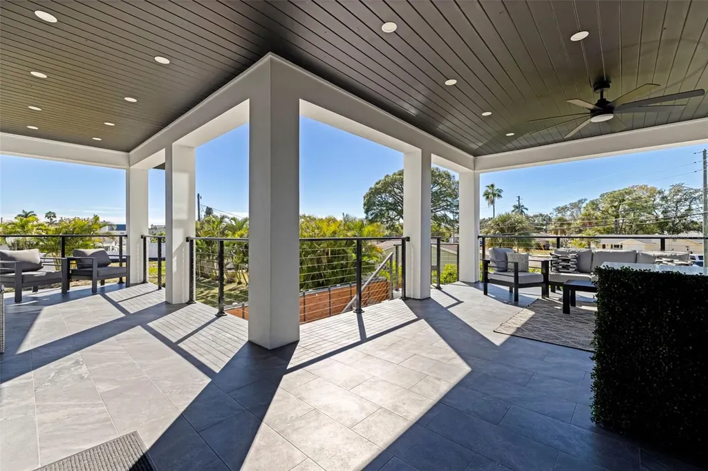 6062 Bayou Grande Boulevard NE St Petersburg FL 33703
