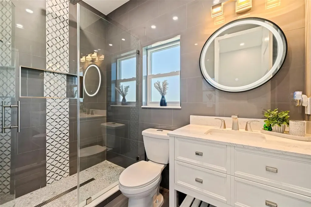 6062 Bayou Grande Boulevard NE St Petersburg FL 33703