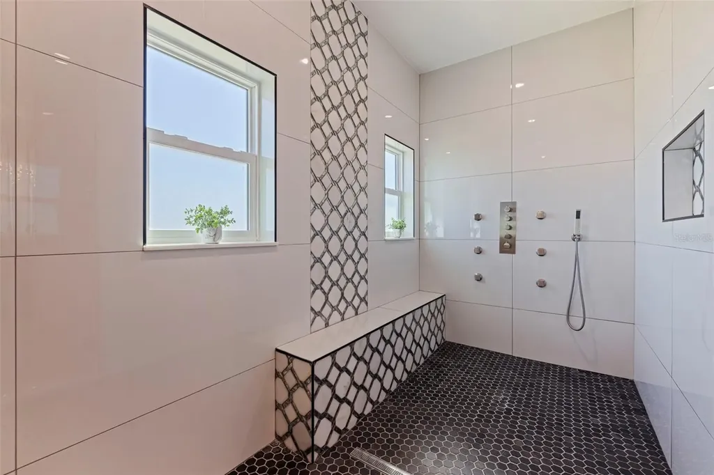 6062 Bayou Grande Boulevard NE St Petersburg FL 33703