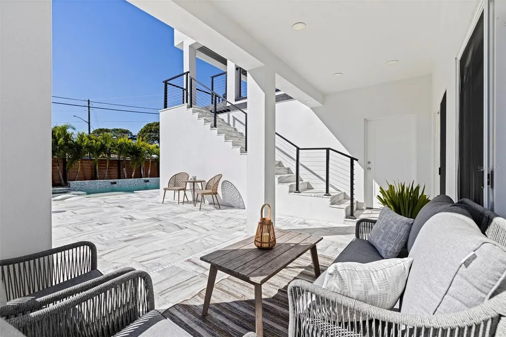 6062 Bayou Grande Boulevard NE St Petersburg FL 33703