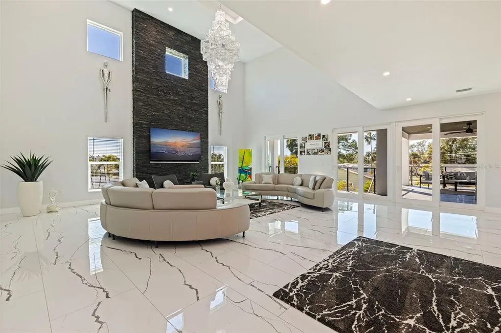 6062 Bayou Grande Boulevard NE St Petersburg FL 33703