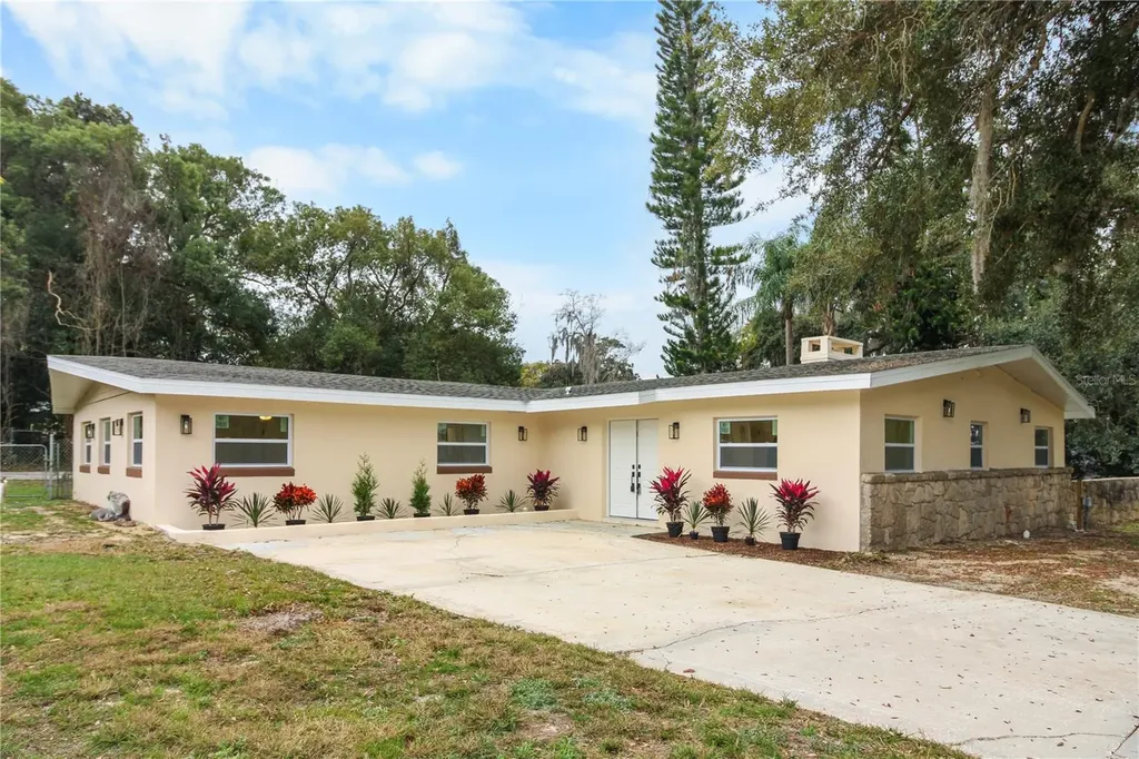 2524 Blue Lake Court Apopka FL 32703