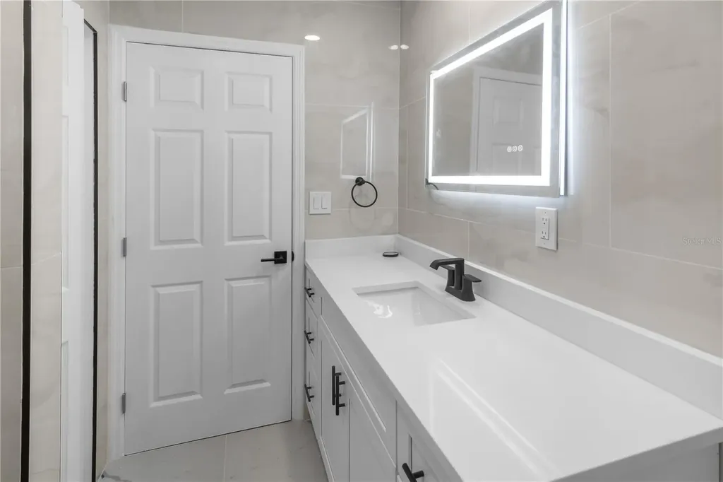 2524 Blue Lake Court Apopka FL 32703