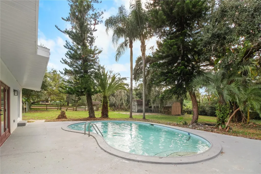 2524 Blue Lake Court Apopka FL 32703