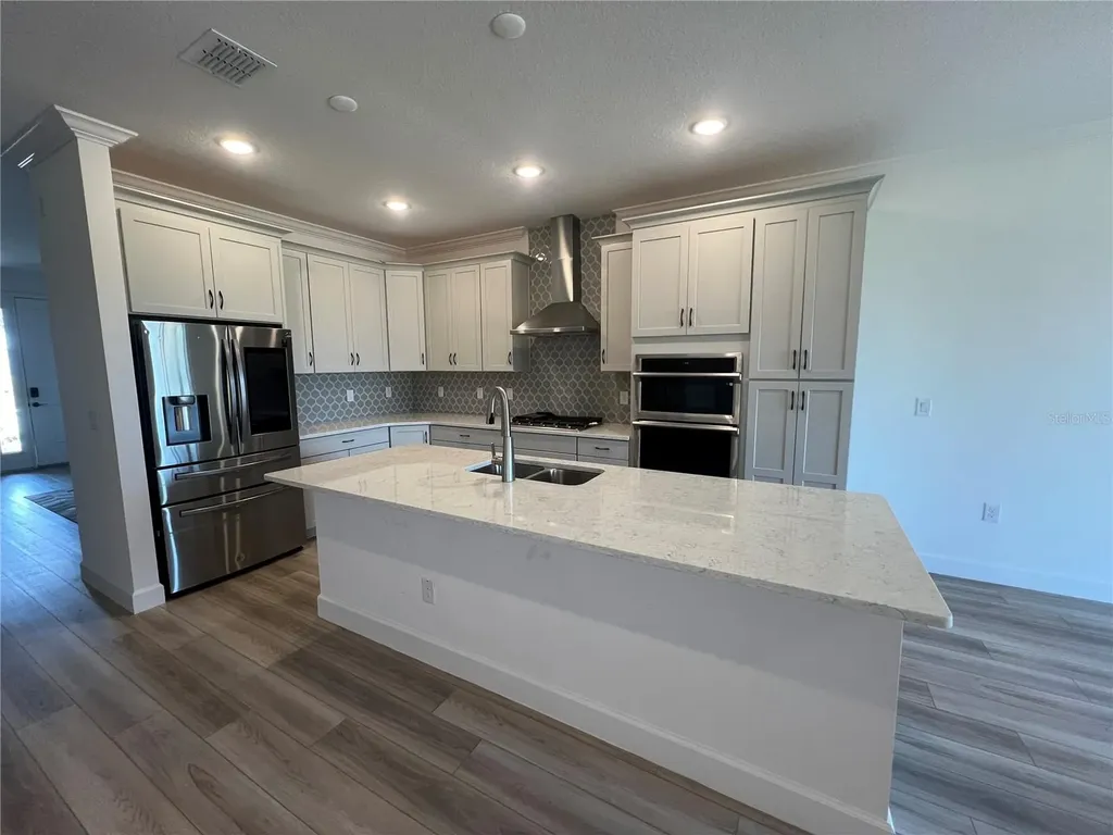 931 Signet Drive Apollo Beach FL 33572