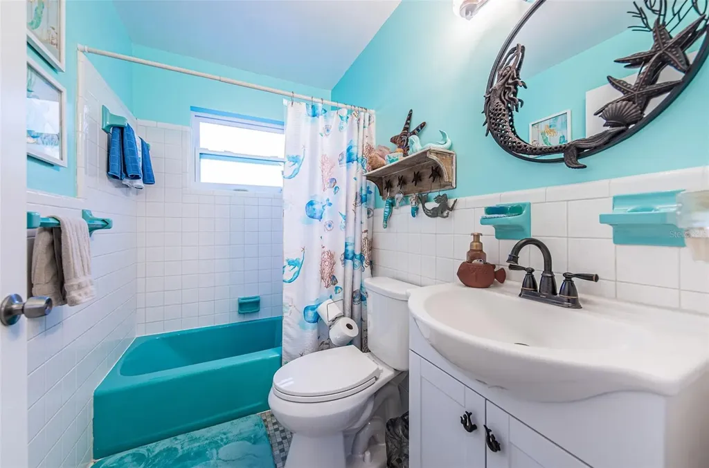 2015 Park Street N St Petersburg FL 33710