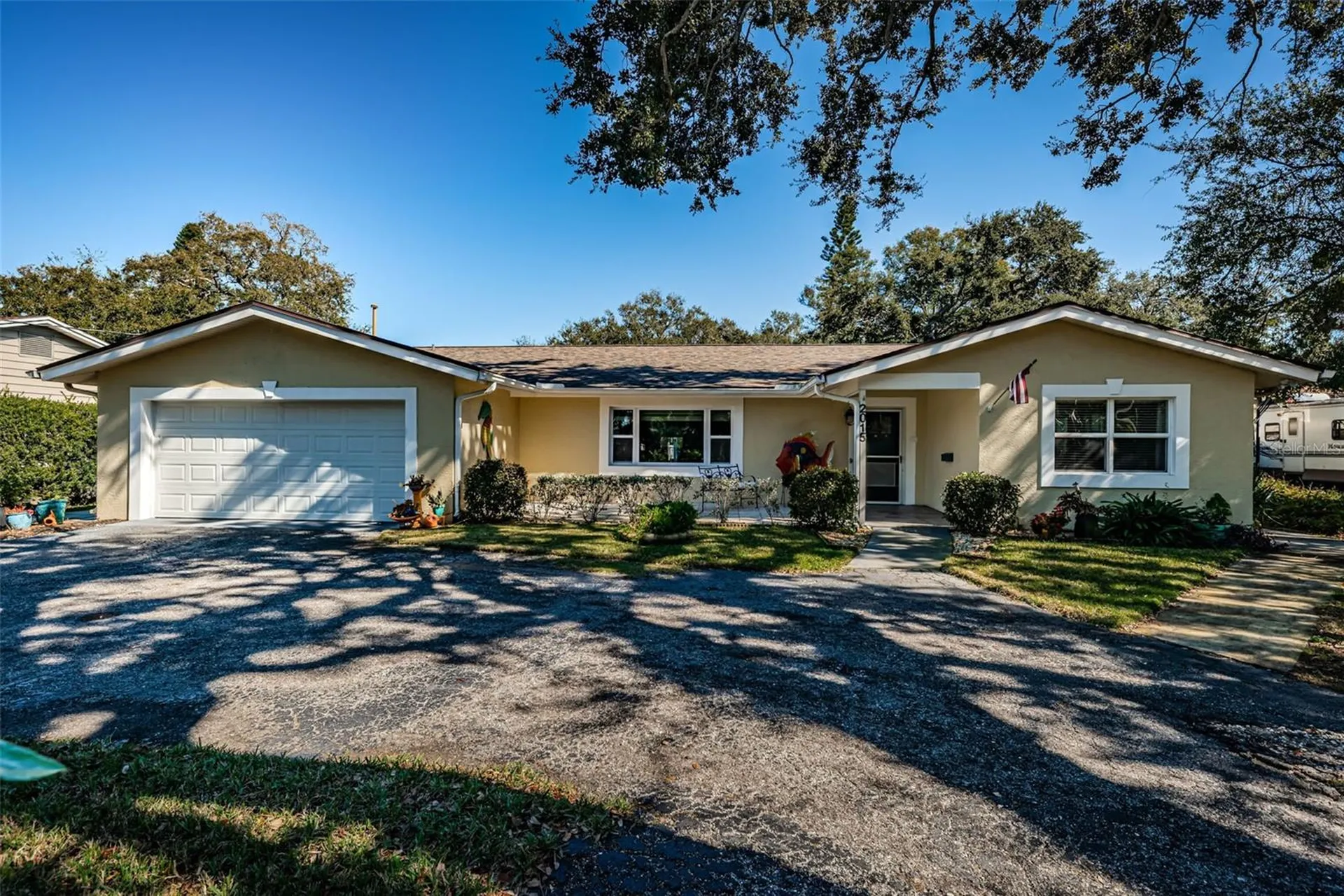 2015 Park Street N St Petersburg FL 33710