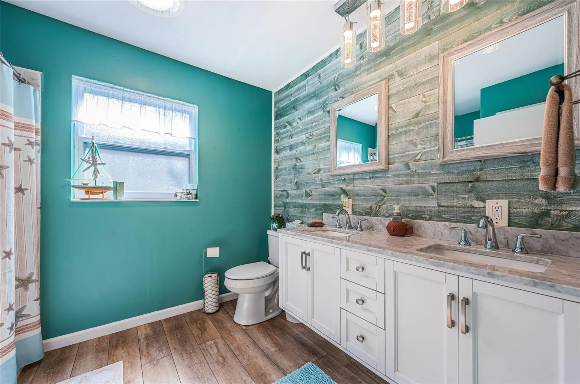 2015 Park Street N St Petersburg FL 33710