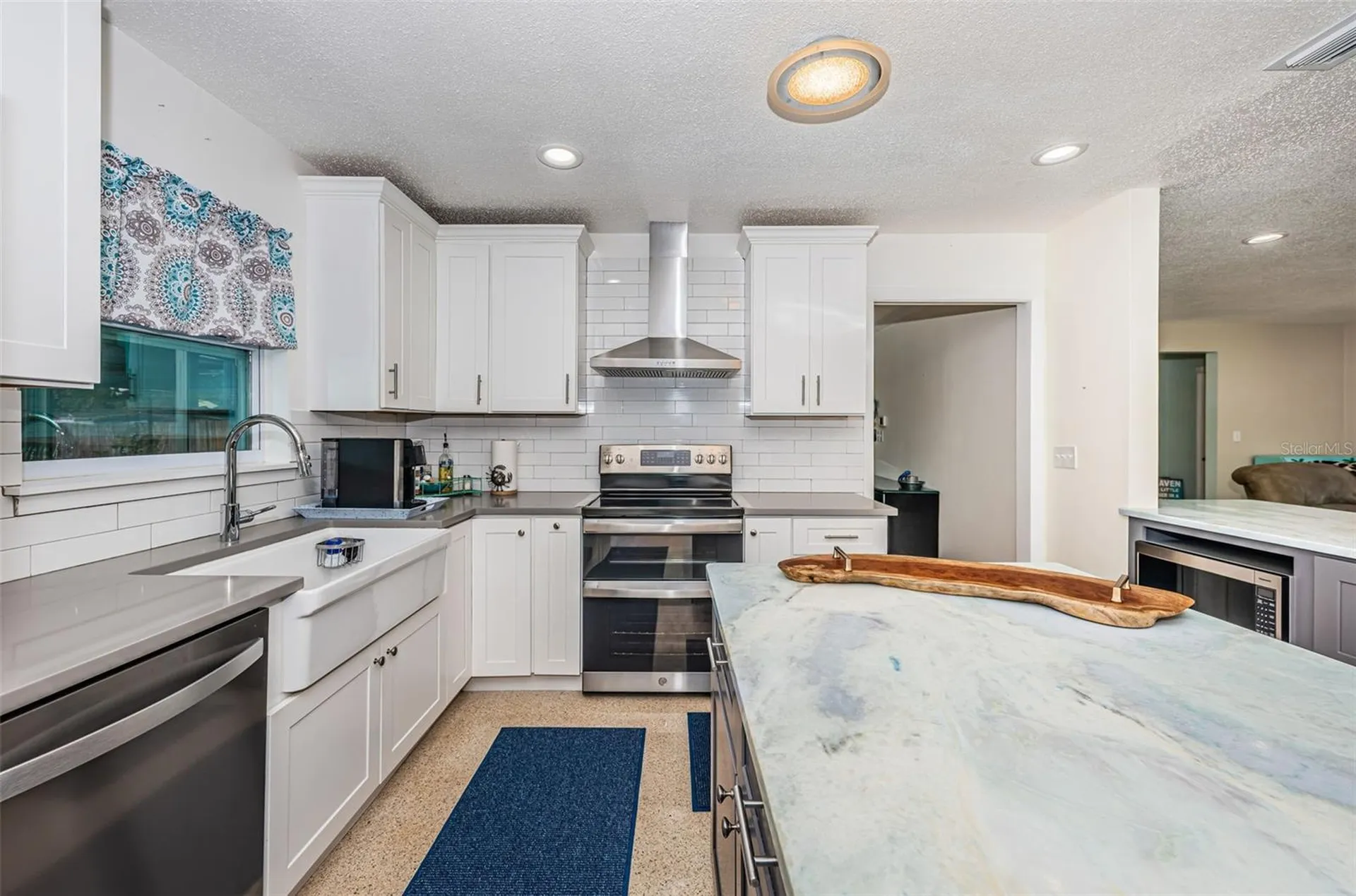 2015 Park Street N St Petersburg FL 33710