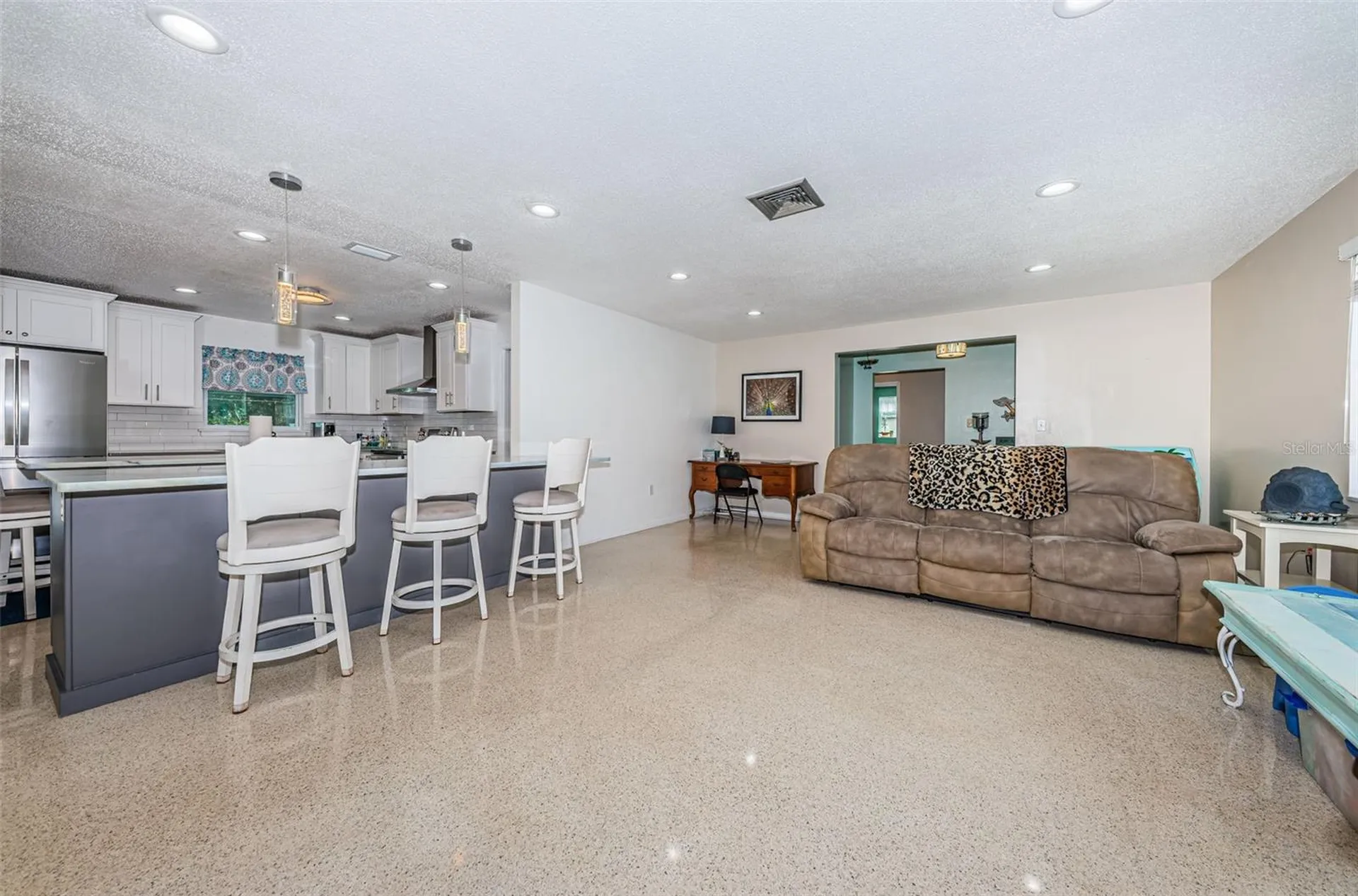2015 Park Street N St Petersburg FL 33710