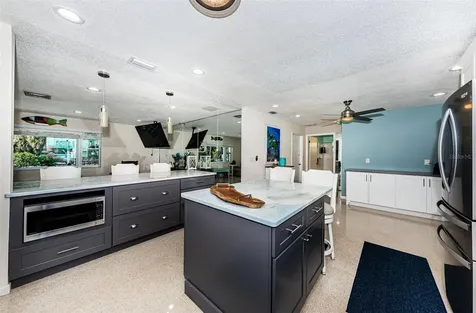 2015 Park Street N St Petersburg FL 33710