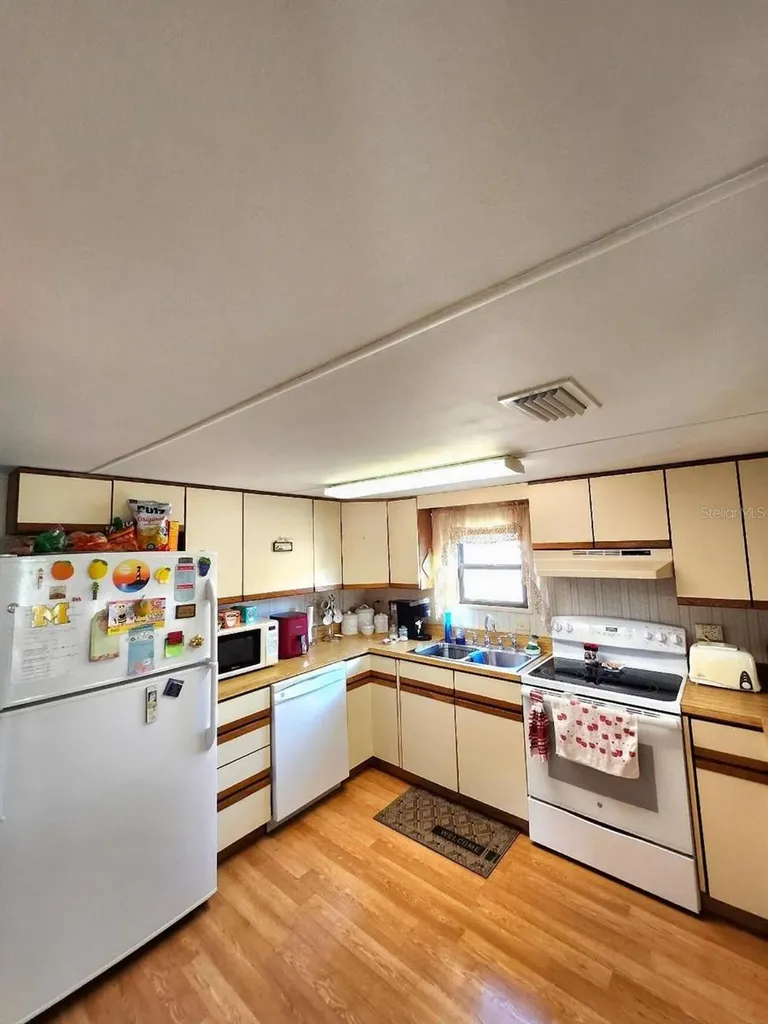 2003 Minnesota Avenue Bradenton FL 34207