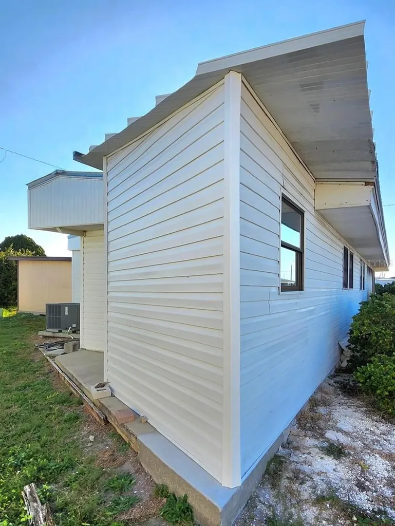 2003 Minnesota Avenue Bradenton FL 34207