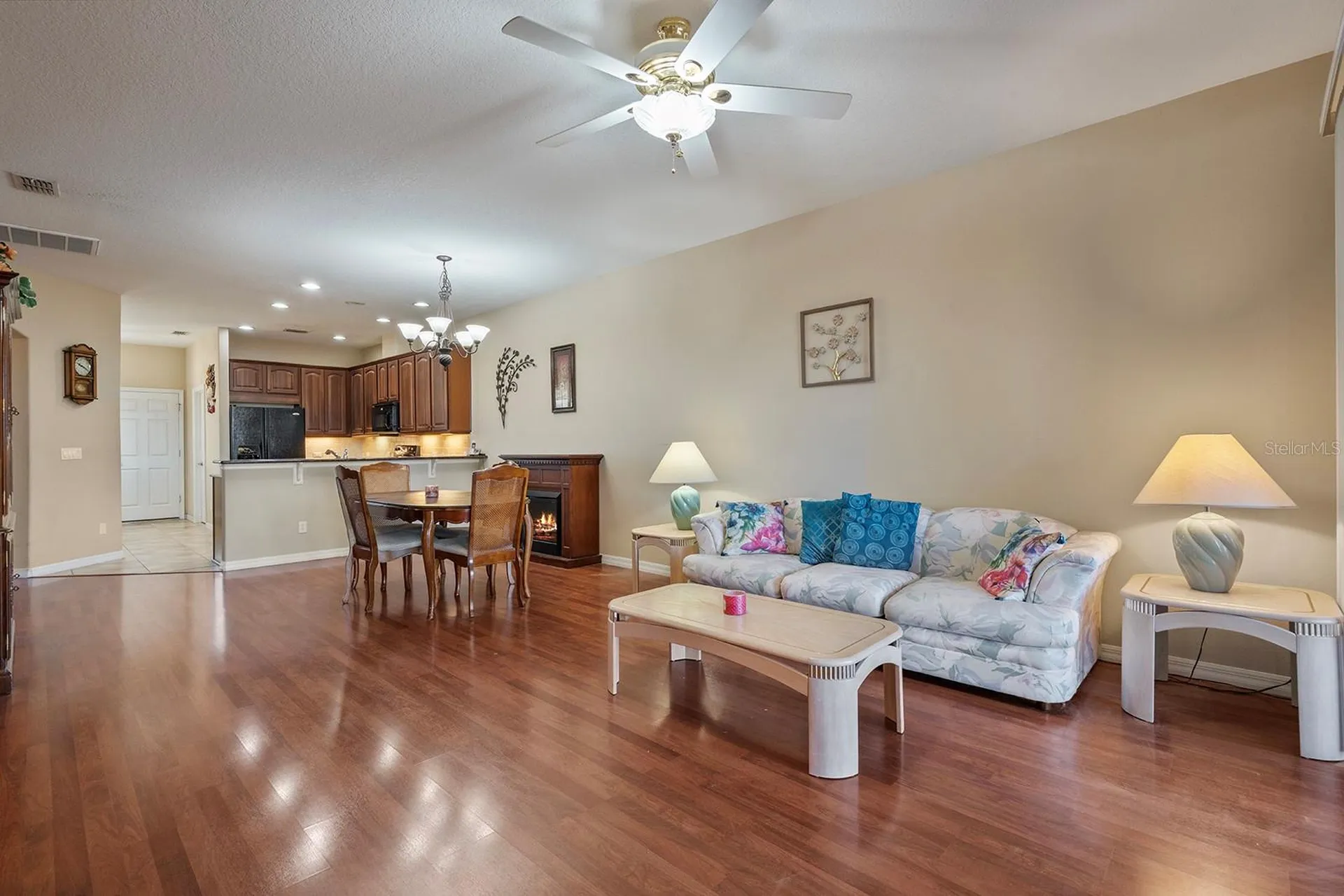 22019 Belgian Court Mount Dora FL 32757