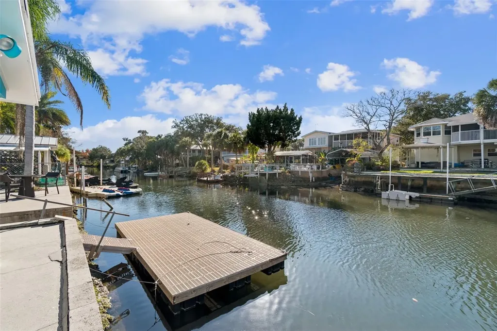 7091 Westwind Street Weeki Wachee FL 34607
