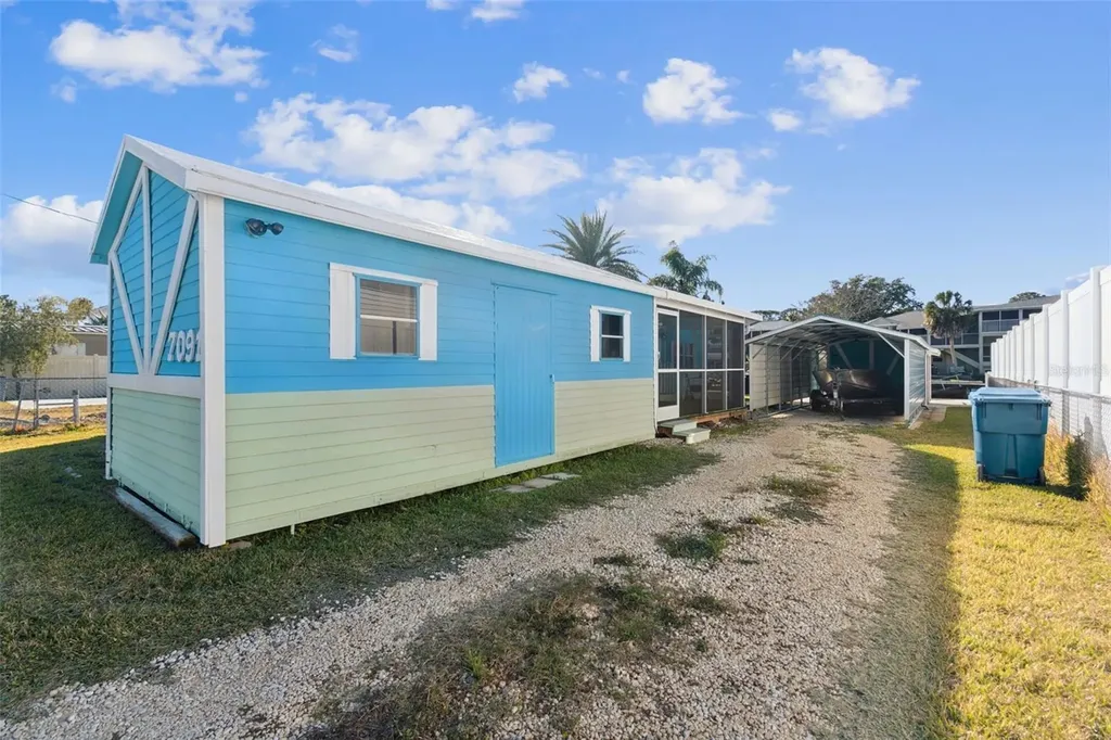 7091 Westwind Street Weeki Wachee FL 34607
