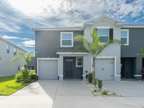2910 Boxwood Grove Row Wesley Chapel FL 33543