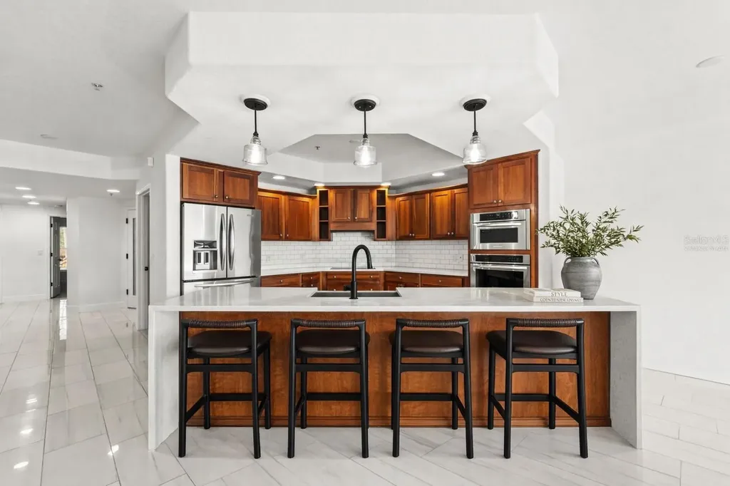 1645 Pinellas Bayway S Tierra Verde FL 33715