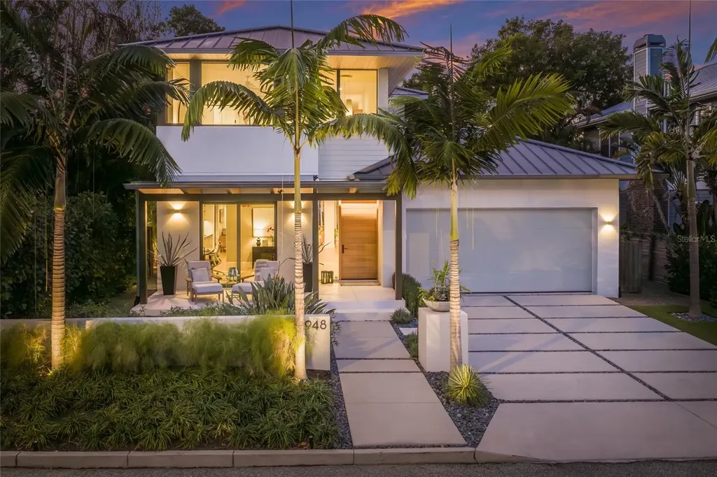 948 Citrus Avenue Sarasota FL 34236