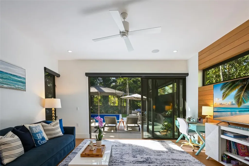 948 Citrus Avenue Sarasota FL 34236