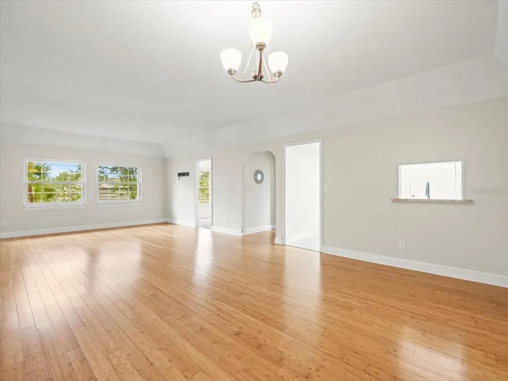 1503 Cordova Green Seminole FL 33777