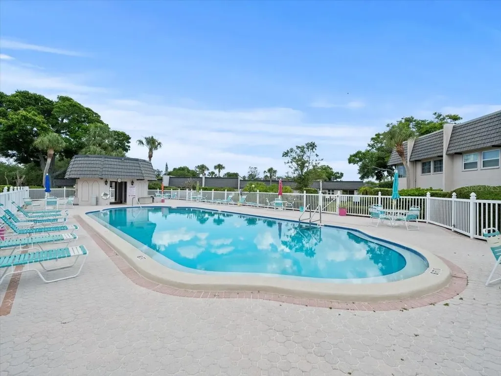 1503 Cordova Green Seminole FL 33777