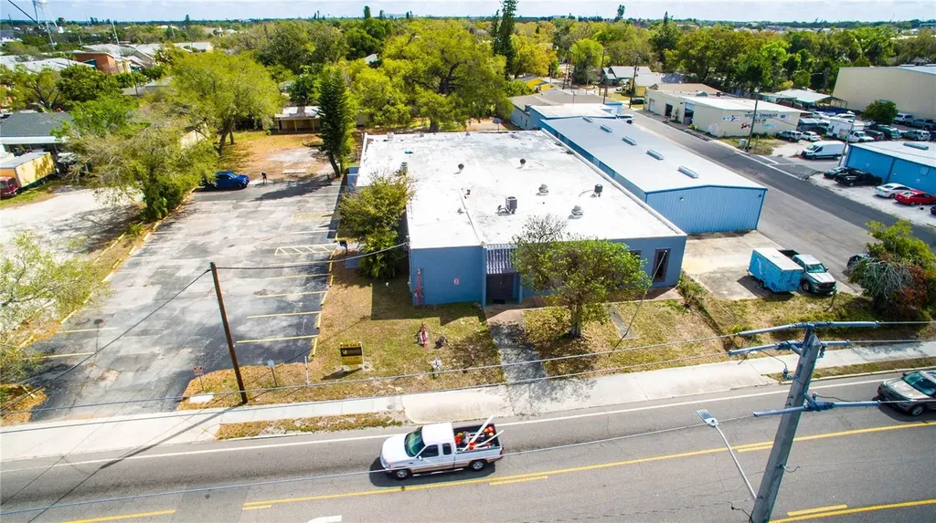 1027 9th Street W Bradenton FL 34205