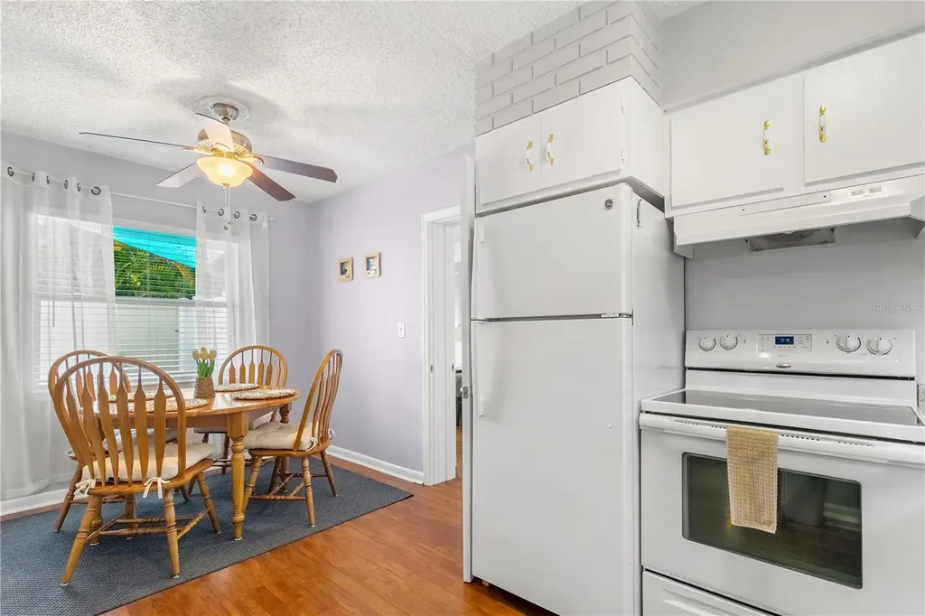 5596 100th Way N St Petersburg FL 33708