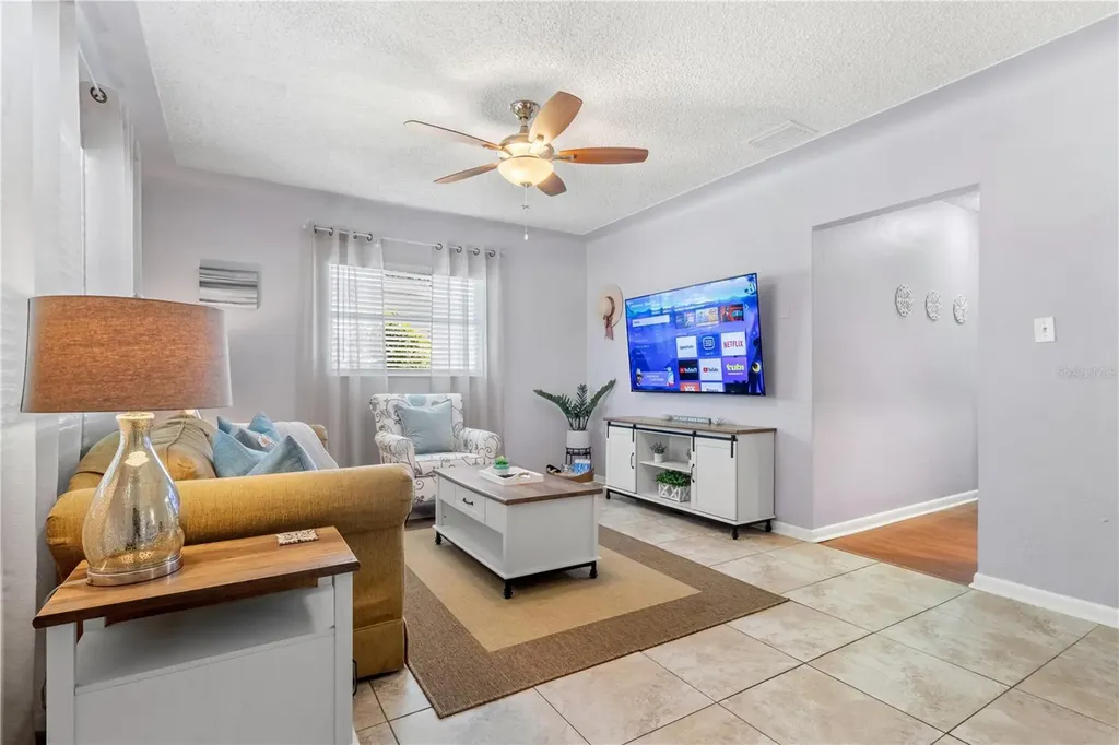5596 100th Way N St Petersburg FL 33708
