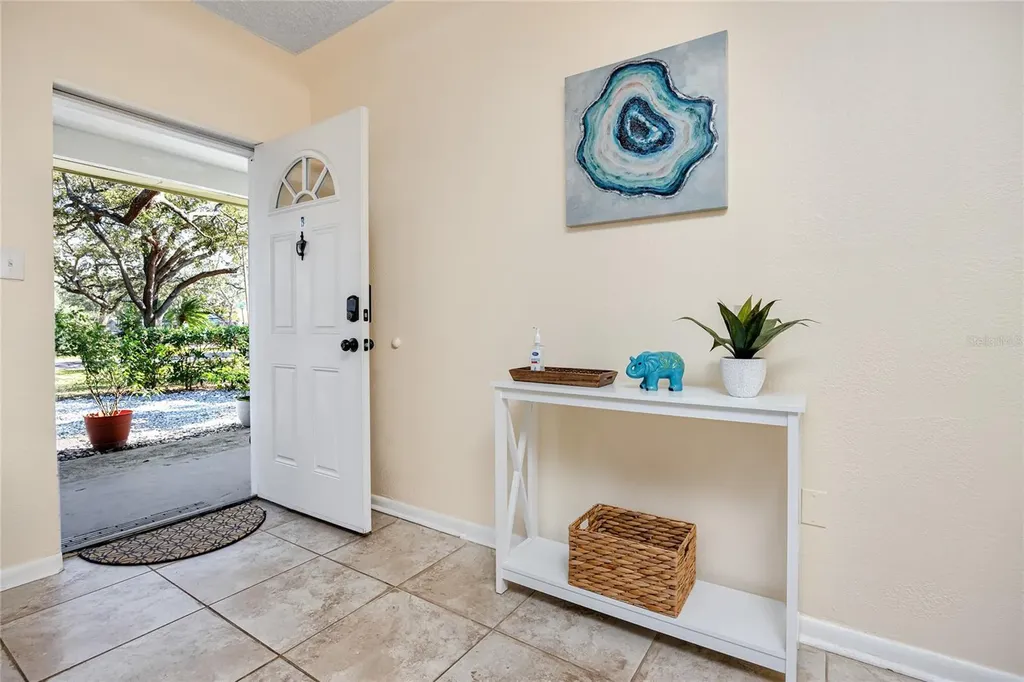 5596 100th Way N St Petersburg FL 33708