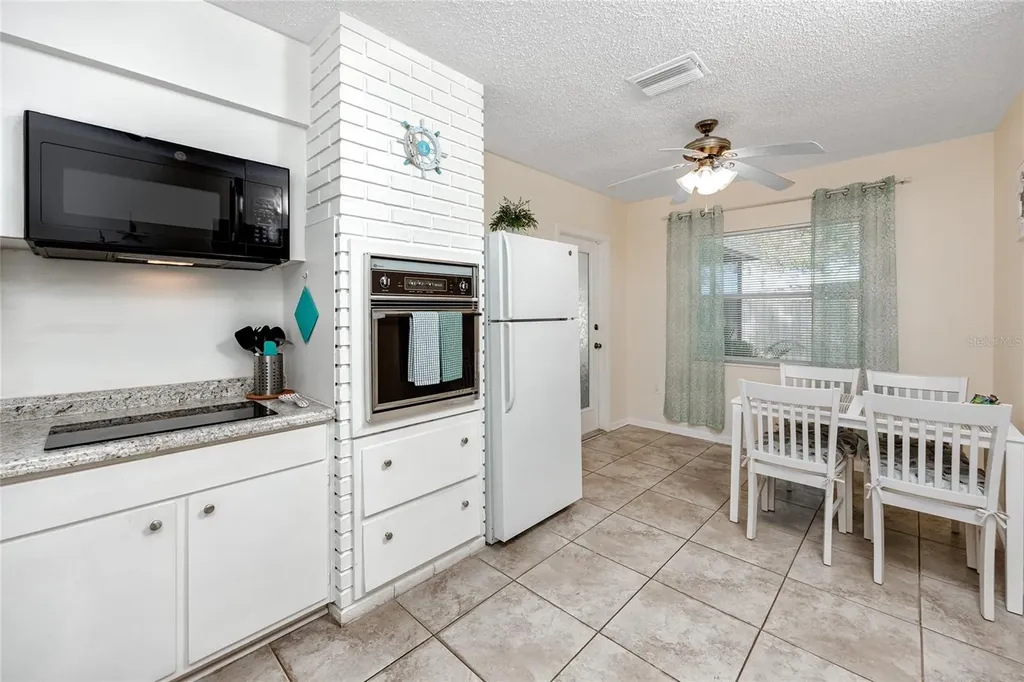 5596 100th Way N St Petersburg FL 33708