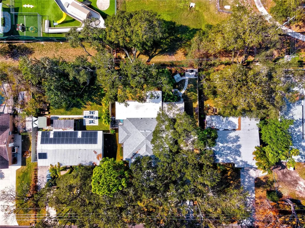 5596 100th Way N St Petersburg FL 33708