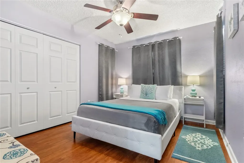 5596 100th Way N St Petersburg FL 33708