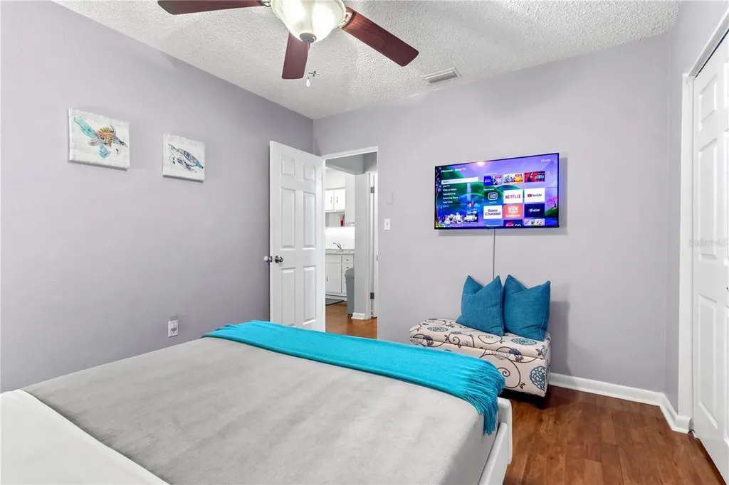 5596 100th Way N St Petersburg FL 33708