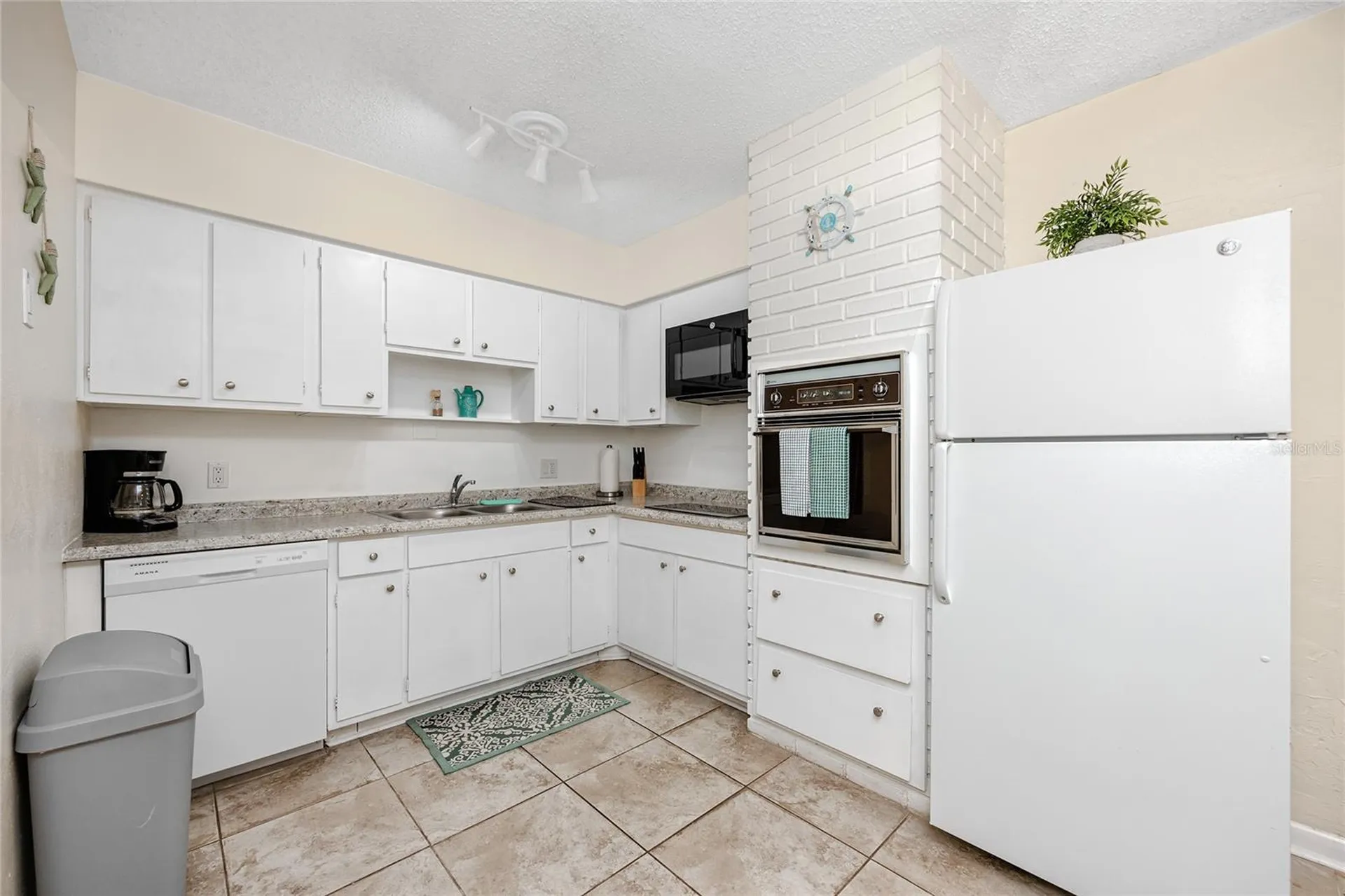 5596 100th Way N St Petersburg FL 33708