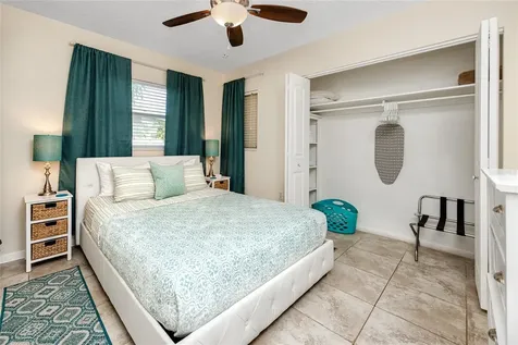 5596 100th Way N St Petersburg FL 33708