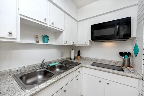 5596 100th Way N St Petersburg FL 33708