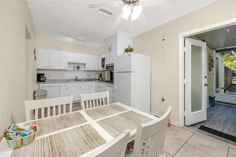 5596 100th Way N St Petersburg FL 33708
