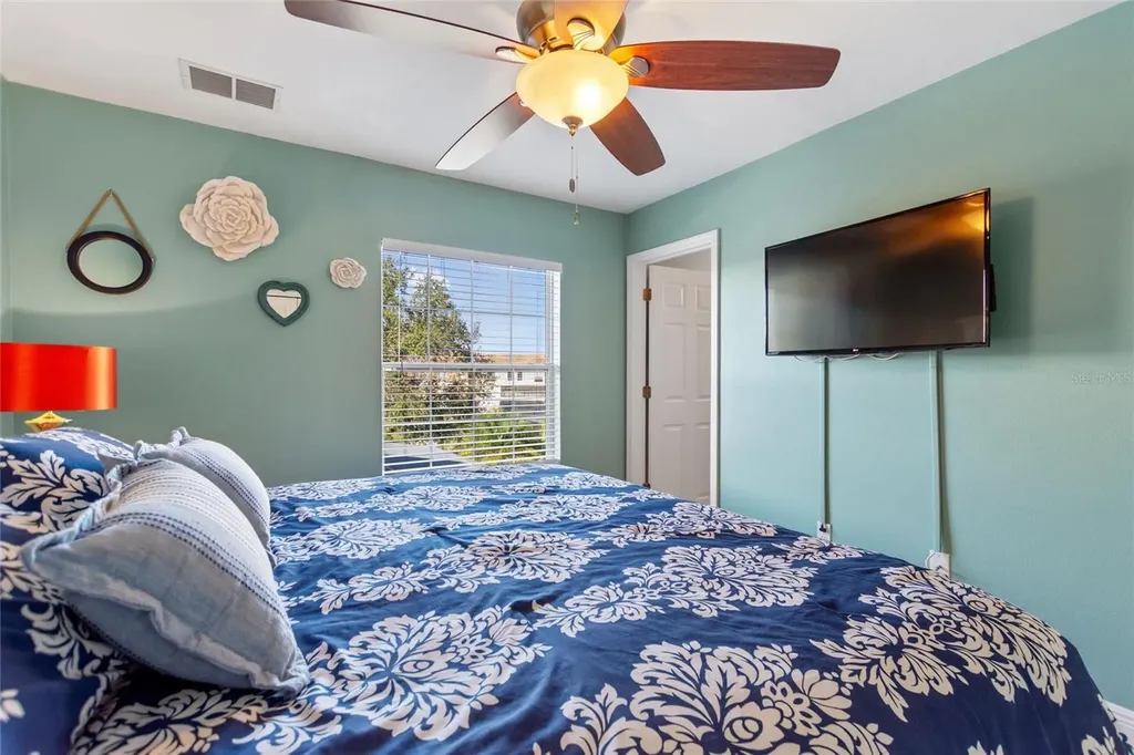 4717 Vero Beach Place Kissimmee FL 34746