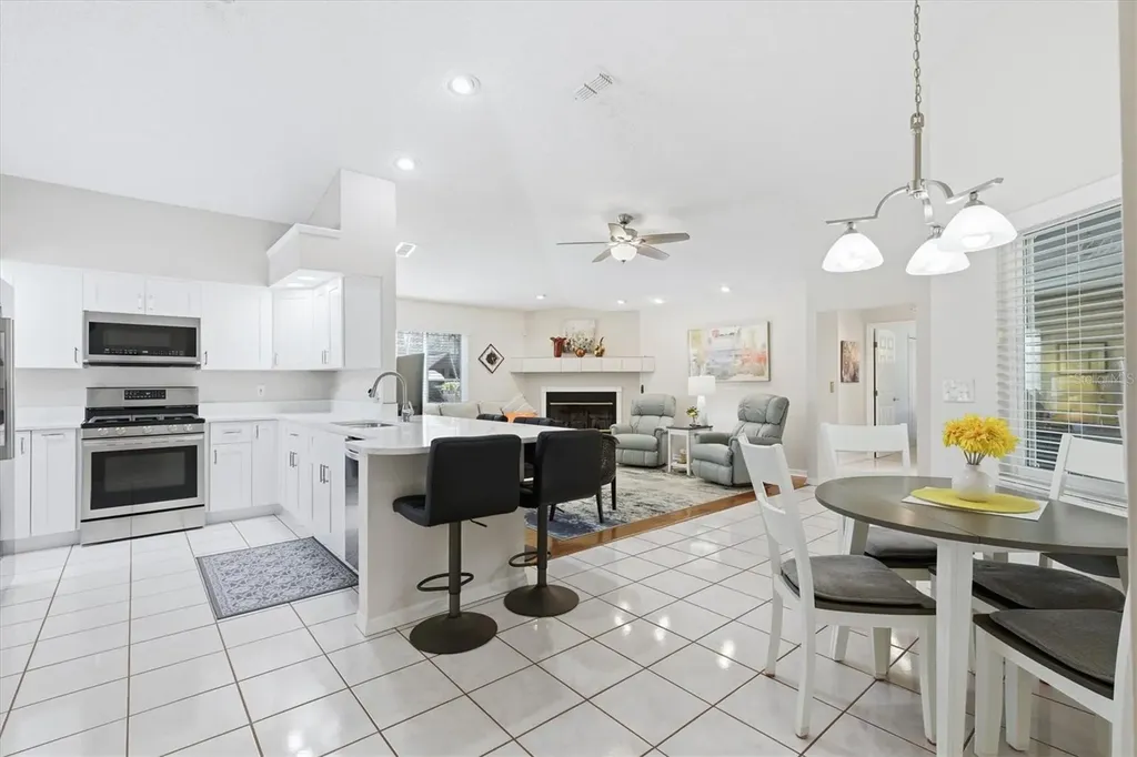 716 Woodmont Drive Tarpon Springs FL 34689