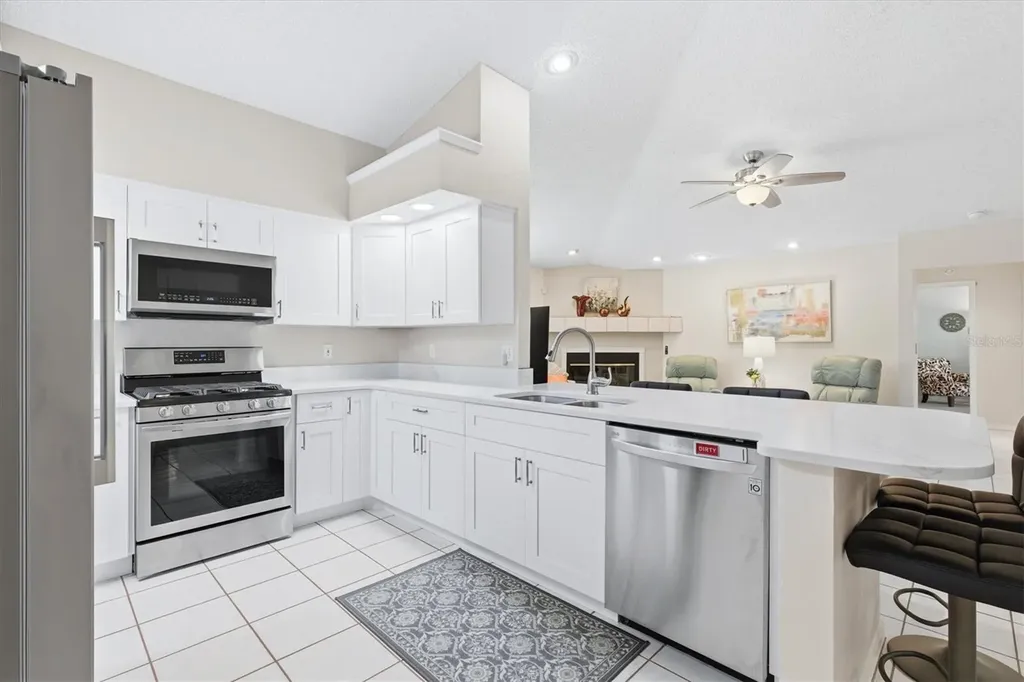 716 Woodmont Drive Tarpon Springs FL 34689